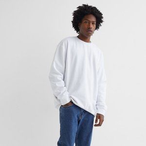 BRAND NEW WITH TAGS UNISEX RELAXED FIT SWEATSHIRT